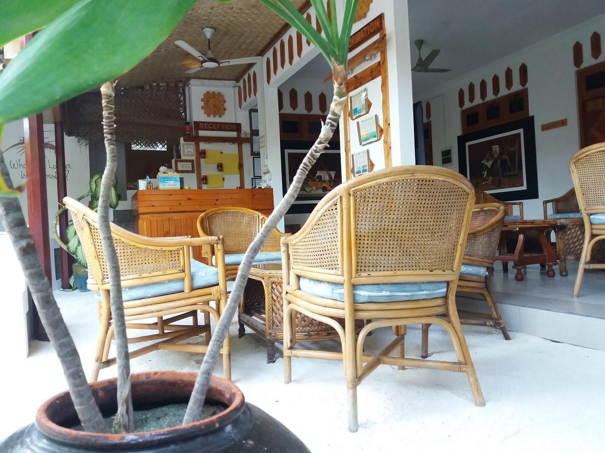 Alvi Star Inn Thulhaadhoo エクステリア 写真