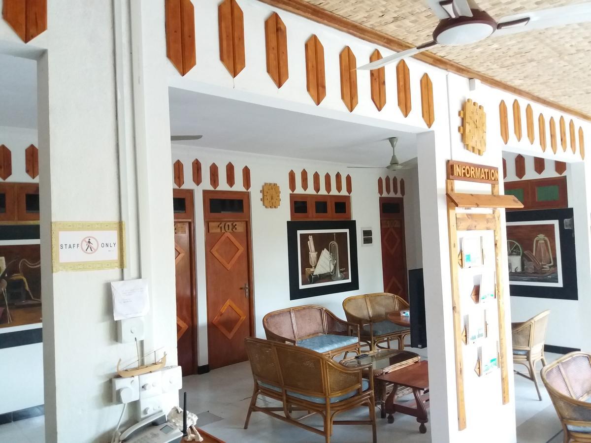 Alvi Star Inn Thulhaadhoo エクステリア 写真