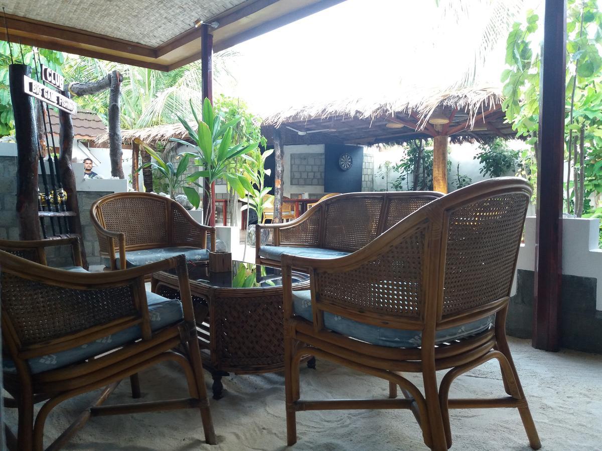 Alvi Star Inn Thulhaadhoo エクステリア 写真
