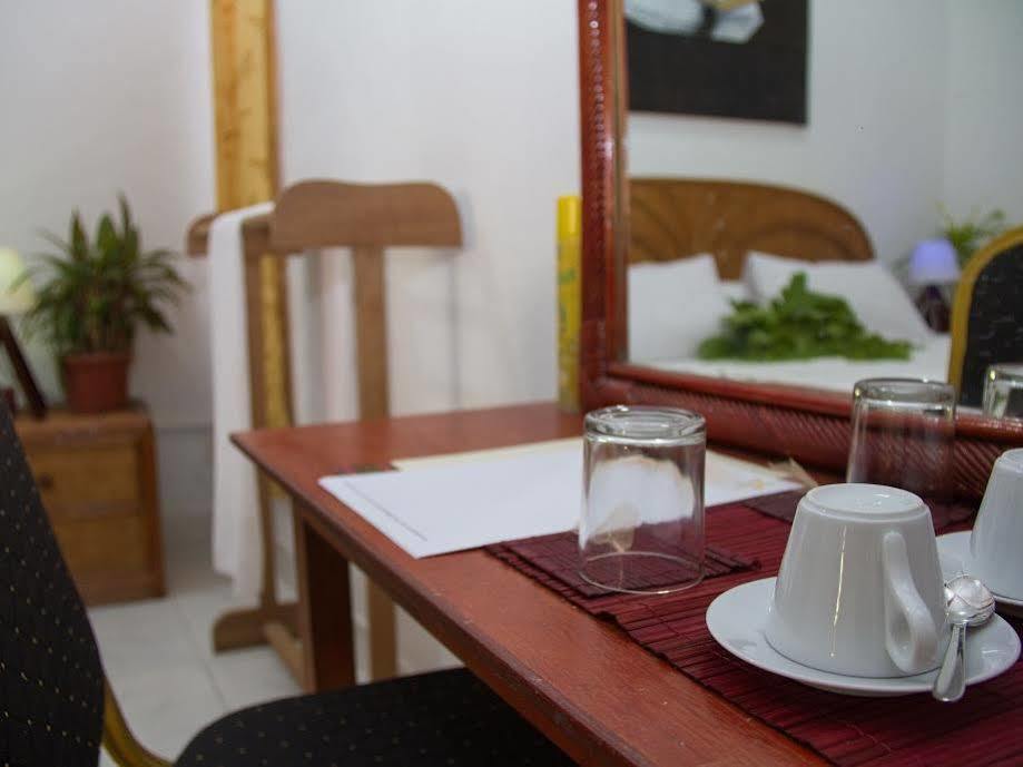 Alvi Star Inn Thulhaadhoo エクステリア 写真